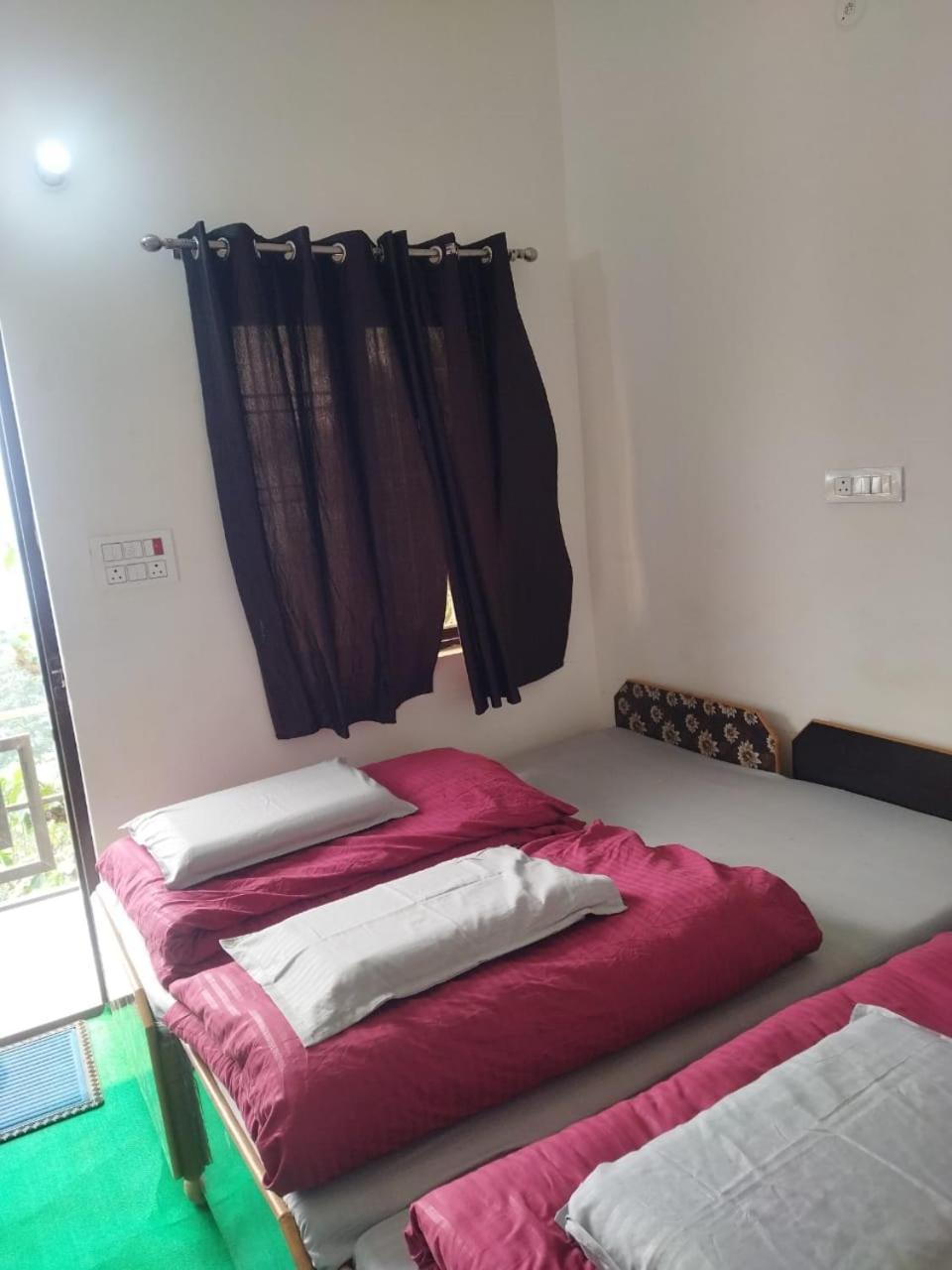 Hotel Narayana Residency Gupta Kāshi Exteriör bild