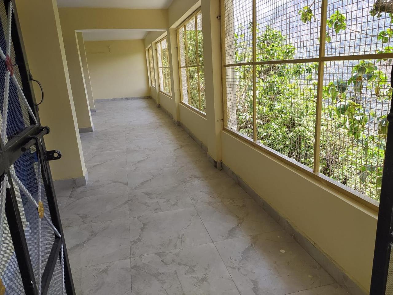 Hotel Narayana Residency Gupta Kāshi Exteriör bild